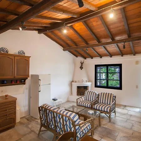 Azero Skiathos Villa Kolios