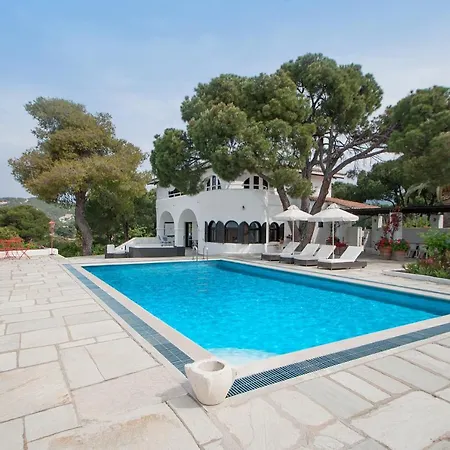 Azero Skiathos Kolios