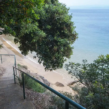 Azero Skiathos * Kolios