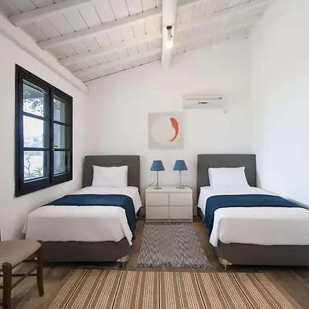 Azero Skiathos * Kolios