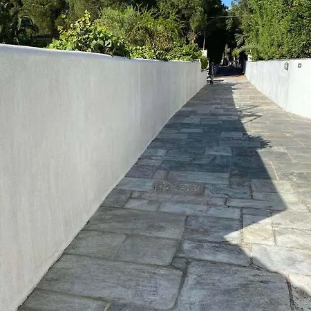 Azero Skiathos Kolios