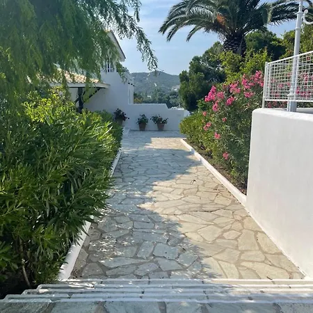 Azero Skiathos * Kolios